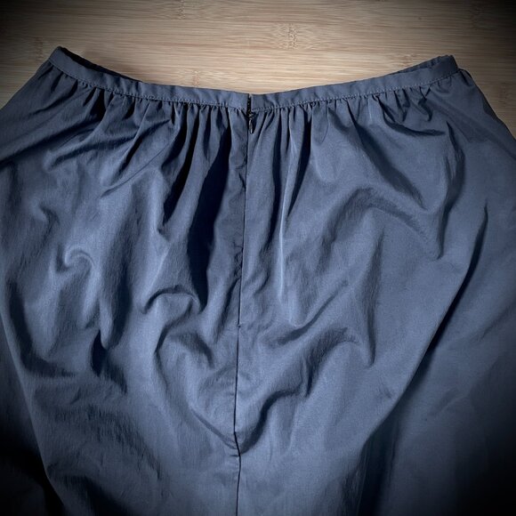 BANANA REPUBLIC KNEE LENGTH MIDI TAFFETA BALLOON SKIRT - BLACK - Picture 7 of 10